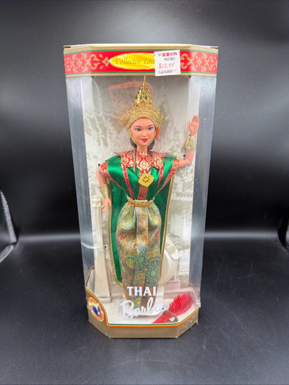 Mattel 1997 Thai Barbie Collector Edition Dolls of the World 18561